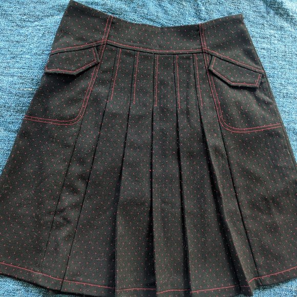 Vintage Pleated Midi Skirt - Black with Red Details - Great for cold weather - Picture 1 of 6